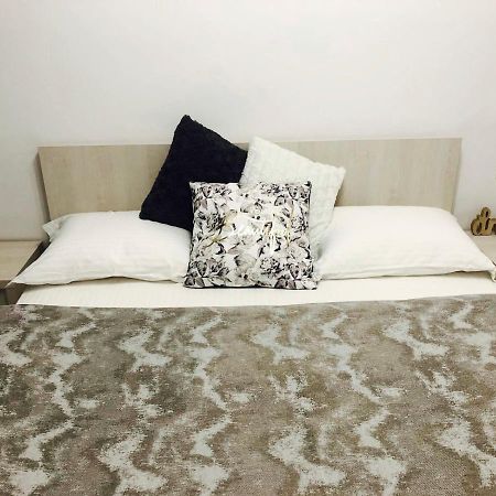 Abby Apartment Campulung Moldovenesc Ngoại thất bức ảnh