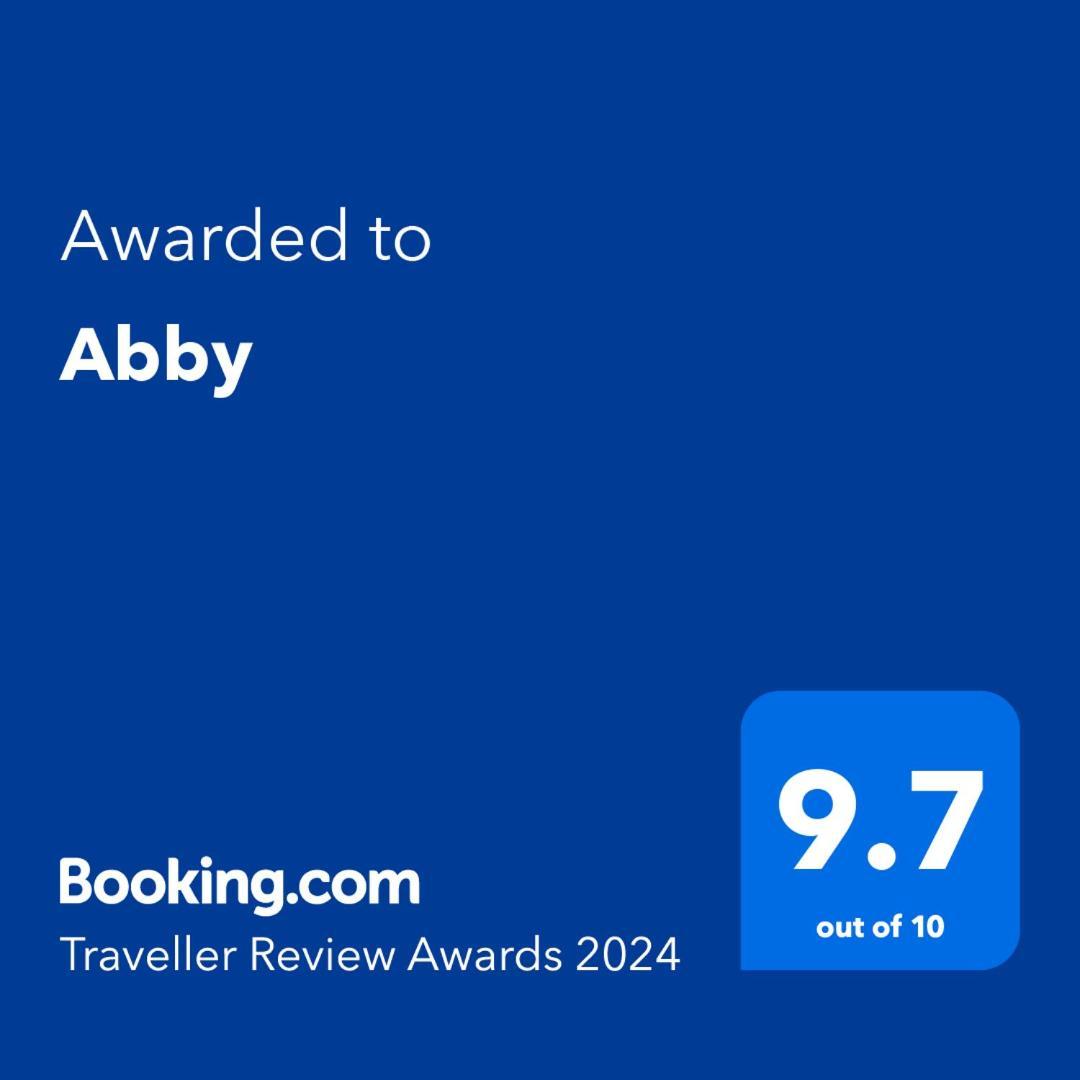 Abby Apartment Campulung Moldovenesc Ngoại thất bức ảnh